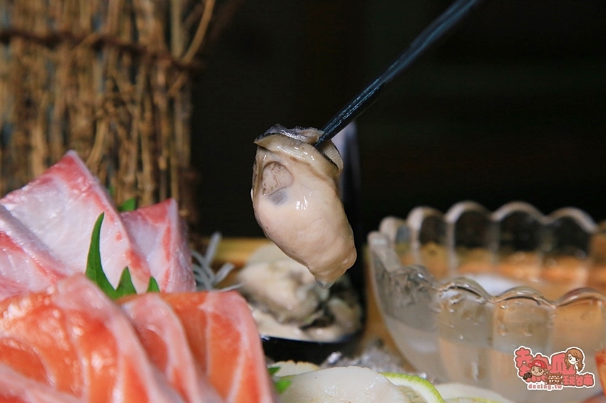 【台南美食】台南少見不限時段酒類喝到飽的居酒屋,鮭魚全餐就是要讓你吃到笑咪咪:喧宵いざかや - 熱血玩台南。跳躍新世界