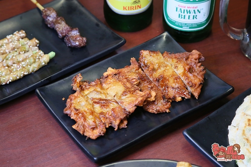 【台南美食】台式超人氣露天酒場，越晚人潮越滿！台南晚餐宵夜吃巧又吃飽的好去處：舞鶴燒烤 - 熱血玩台南。跳躍新世界