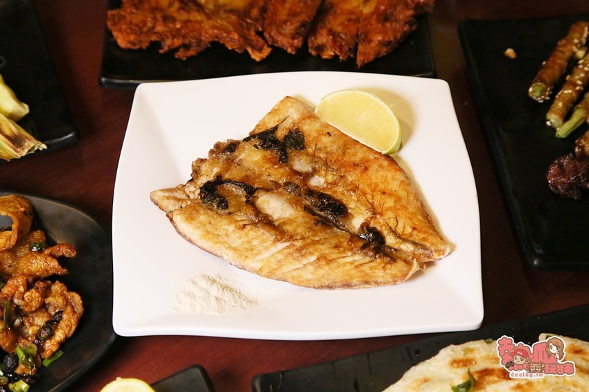 【台南美食】台式超人氣露天酒場，越晚人潮越滿！台南晚餐宵夜吃巧又吃飽的好去處：舞鶴燒烤 - 熱血玩台南。跳躍新世界