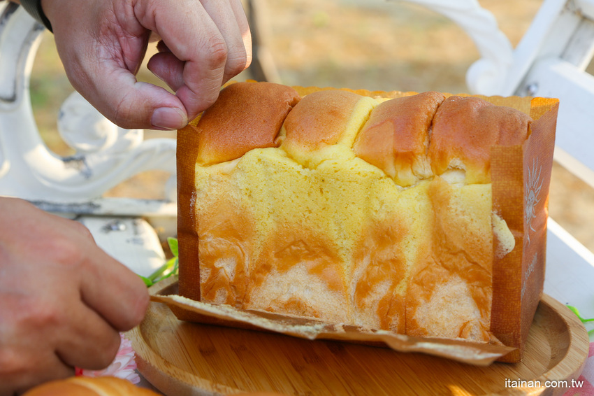 女子麥面包不吃嗎??完整包裝販售,帶了就走的安心麵包!全台唯一全女姓麵包師傅的麵包店「女子麥面包」 - 台南好Food遊