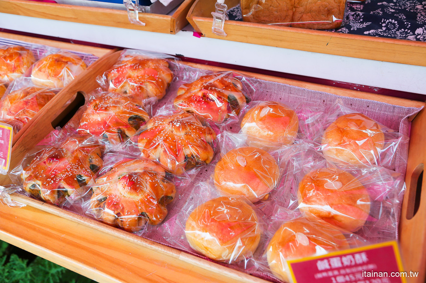 女子麥面包不吃嗎??完整包裝販售,帶了就走的安心麵包!全台唯一全女姓麵包師傅的麵包店「女子麥面包」 - 台南好Food遊