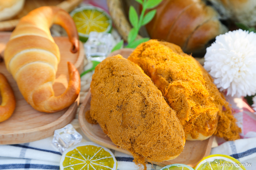 女子麥面包不吃嗎??完整包裝販售,帶了就走的安心麵包!全台唯一全女姓麵包師傅的麵包店「女子麥面包」 - 台南好Food遊