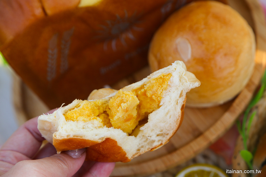 女子麥面包不吃嗎??完整包裝販售,帶了就走的安心麵包!全台唯一全女姓麵包師傅的麵包店「女子麥面包」 - 台南好Food遊