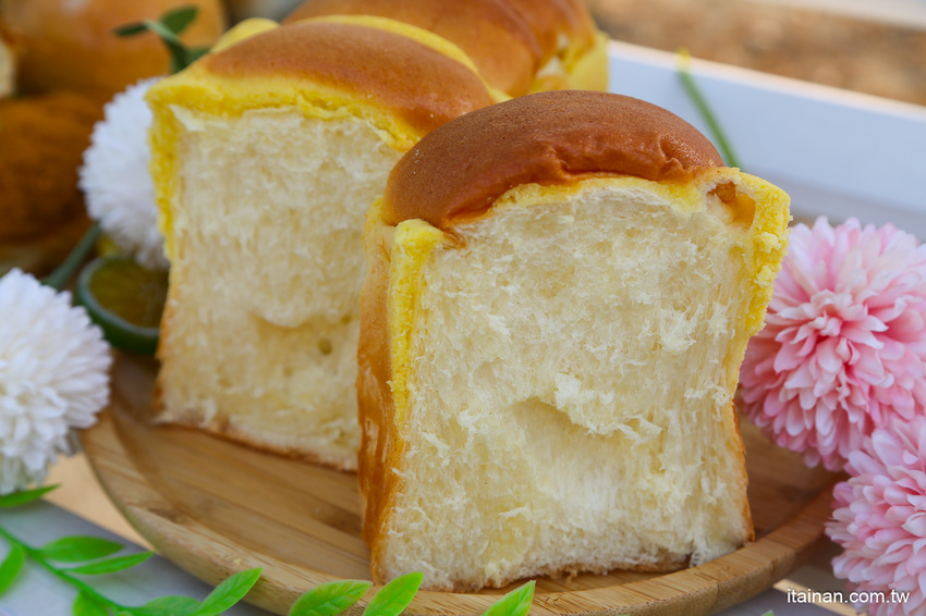 女子麥面包不吃嗎??完整包裝販售,帶了就走的安心麵包!全台唯一全女姓麵包師傅的麵包店「女子麥面包」 - 台南好Food遊