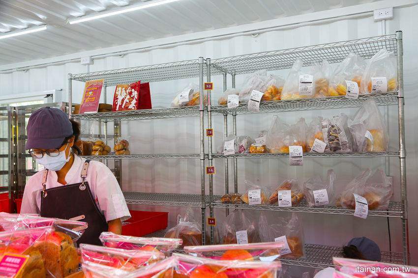女子麥面包不吃嗎??完整包裝販售,帶了就走的安心麵包!全台唯一全女姓麵包師傅的麵包店「女子麥面包」 - 台南好Food遊