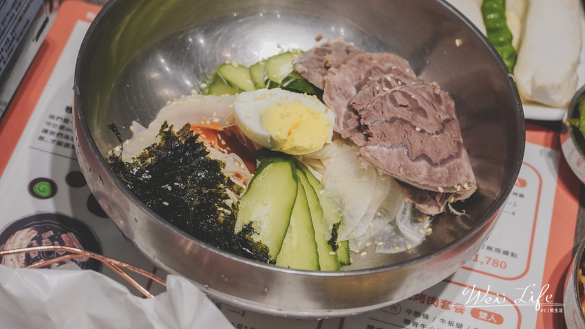 高雄韓式料理推薦//Meogeo韓式燒肉,韓國美食同步讓你滿嘴韓國味、韓式炸雞、炸彈酒、韓國調酒、部隊鍋 - Wei笑生活