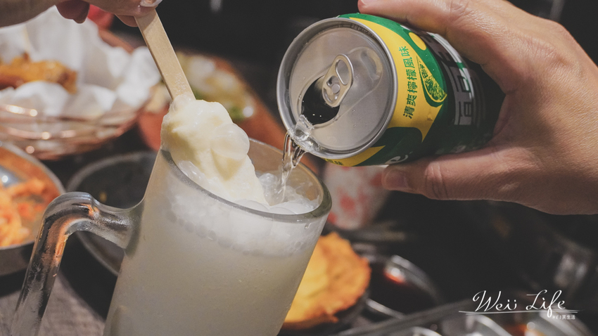 高雄韓式料理推薦//Meogeo韓式燒肉,韓國美食同步讓你滿嘴韓國味、韓式炸雞、炸彈酒、韓國調酒、部隊鍋 - Wei笑生活