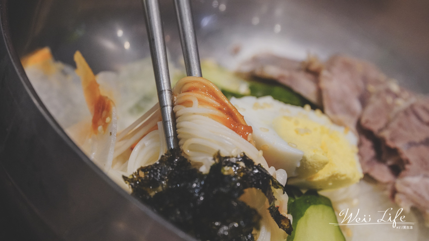 高雄韓式料理推薦//Meogeo韓式燒肉,韓國美食同步讓你滿嘴韓國味、韓式炸雞、炸彈酒、韓國調酒、部隊鍋 - Wei笑生活