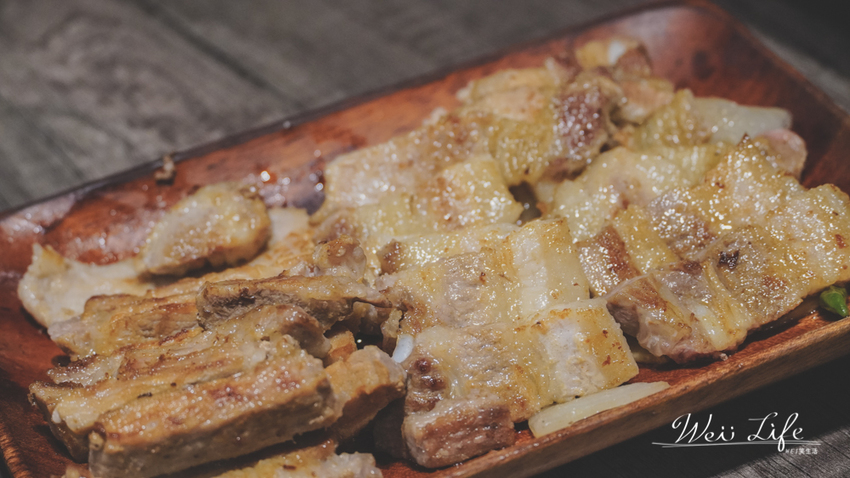 高雄韓式料理推薦//Meogeo韓式燒肉,韓國美食同步讓你滿嘴韓國味、韓式炸雞、炸彈酒、韓國調酒、部隊鍋 - Wei笑生活