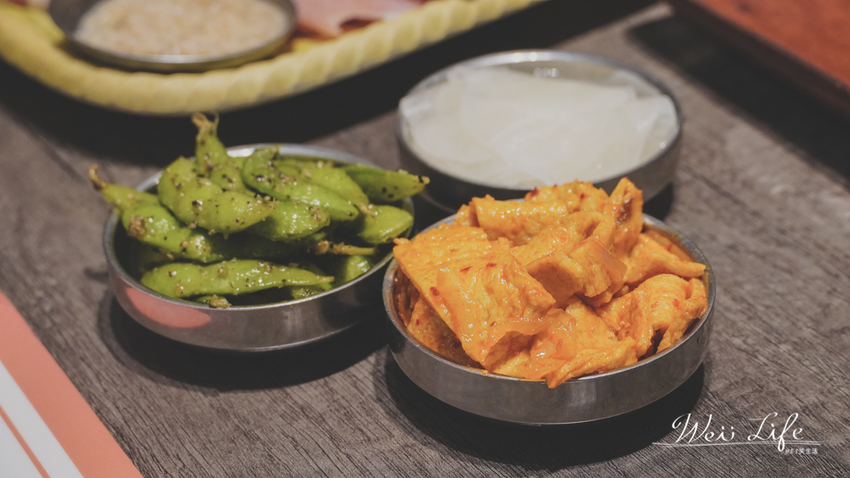 高雄韓式料理推薦//Meogeo韓式燒肉,韓國美食同步讓你滿嘴韓國味、韓式炸雞、炸彈酒、韓國調酒、部隊鍋 - Wei笑生活