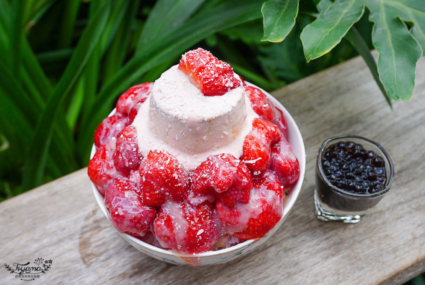 夢幻草莓冰、夢幻版2.0，清水堂新品草莓系，浮誇美亮麗登場！！ @緹雅瑪 美食旅遊趣