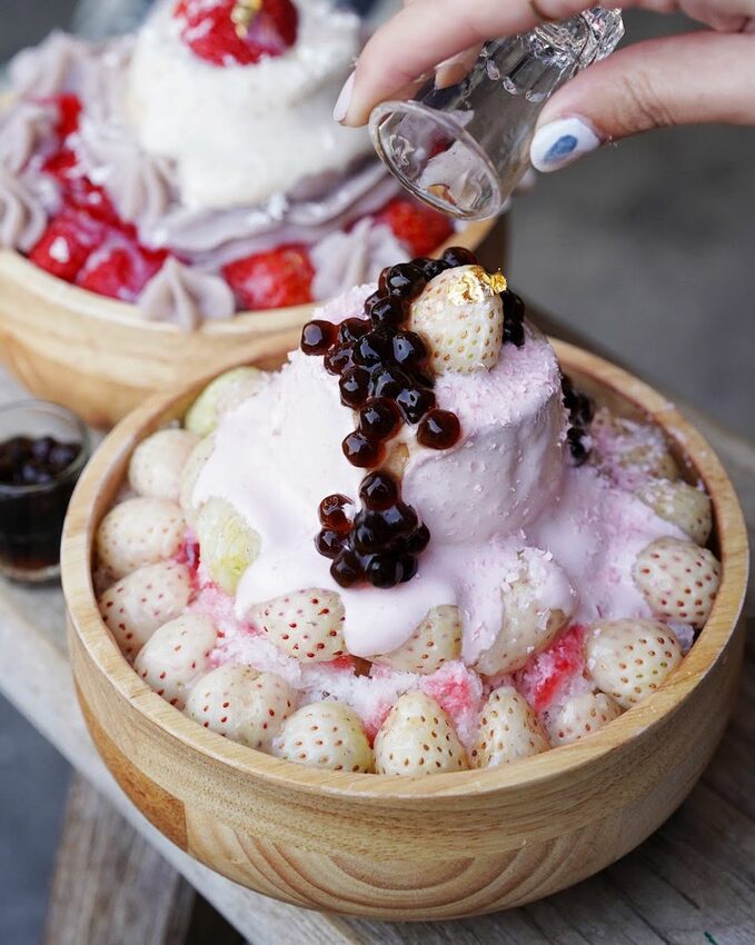 『清水堂』台南必吃這間排隊冰店，必來一碗季節限定夢幻草莓冰，還有機會吃到限量版的白草莓冰！芋頭控也不要錯過草莓芋見泥且加珍珠不用錢～ - 阿華田的美食日記