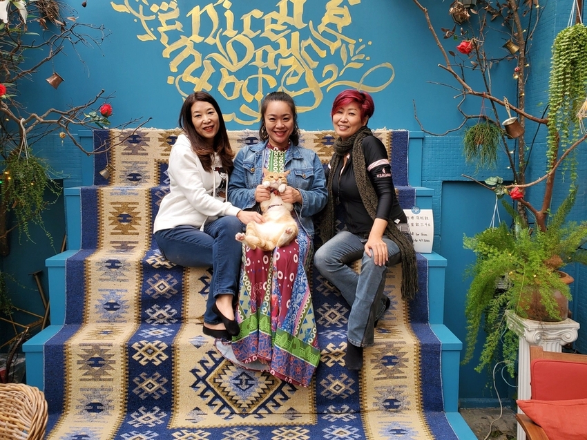 200913.jpg - 【台北.東門站】登陸土星永康店友善寵物咖啡廳。土耳其咖啡超好喝。藍色系網美店超好拍