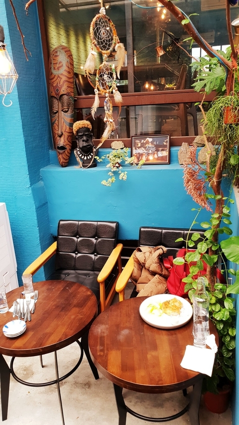 200866.jpg - 【台北.東門站】登陸土星永康店友善寵物咖啡廳。土耳其咖啡超好喝。藍色系網美店超好拍