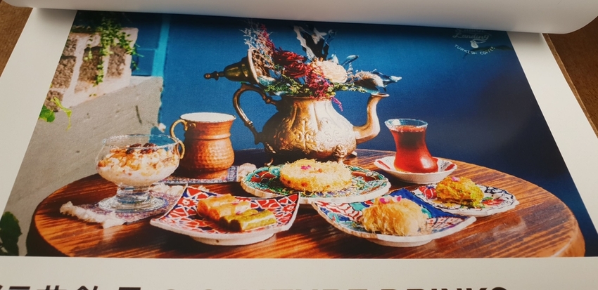 200876.jpg - 【台北.東門站】登陸土星永康店友善寵物咖啡廳。土耳其咖啡超好喝。藍色系網美店超好拍