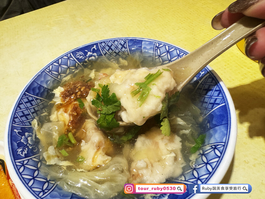 【三重美食】店小二魯肉飯附菜單，google評論將近4000