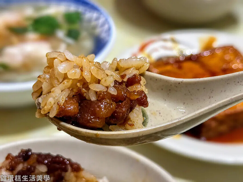 【新北食記】店小二魯肉飯 【新北食記】店小二魯肉飯