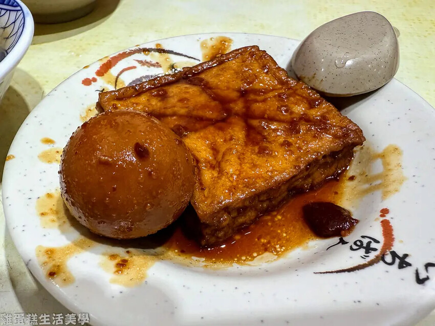 【新北食記】店小二魯肉飯 【新北食記】店小二魯肉飯