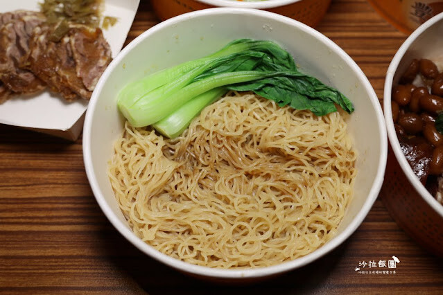 喜歡吃雞肉的別錯過，港式招牌油雞吃過都喜歡