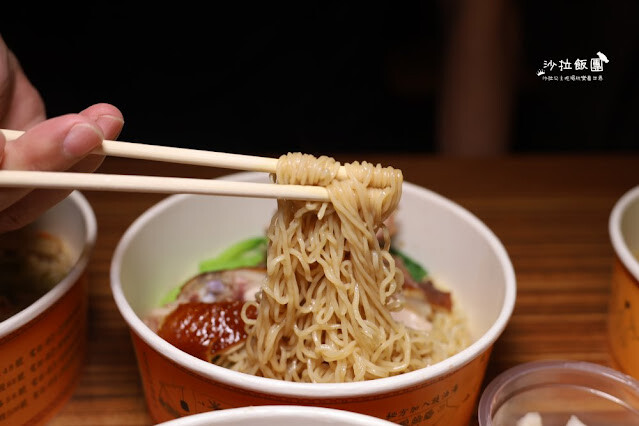 喜歡吃雞肉的別錯過，港式招牌油雞吃過都喜歡