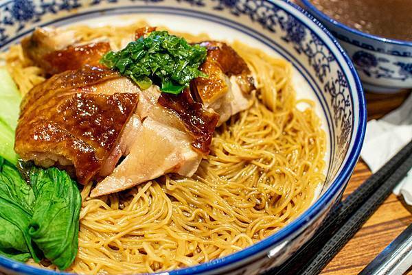 【三重美食】豐雞號-軟嫩不乾柴豐富美味的港式油雞飯美食