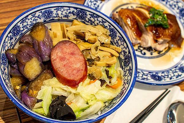 【三重美食】豐雞號-軟嫩不乾柴豐富美味的港式油雞飯美食