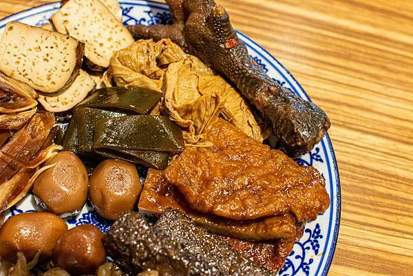 【三重美食】豐雞號-軟嫩不乾柴豐富美味的港式油雞飯美食