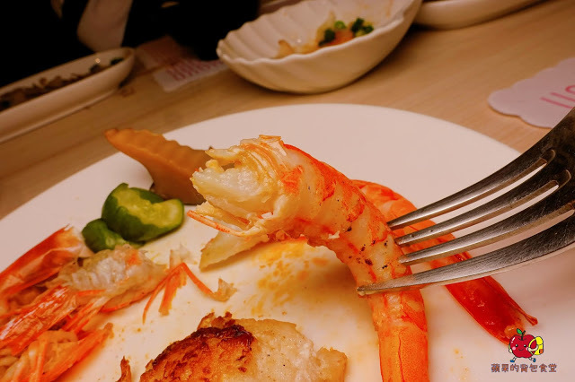 [食記] 新竹竹北-樂槑(同音梅)生活鐵板燒餐廳 充滿膠質滷肉飯香氣四溢 超嫩口菲力牛排充滿奶油香 新鮮Q彈花枝 平價鐵板燒便當