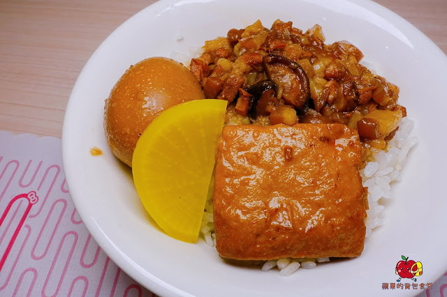 [食記] 新竹竹北-樂槑(同音梅)生活鐵板燒餐廳 充滿膠質滷肉飯香氣四溢 超嫩口菲力牛排充滿奶油香 新鮮Q彈花枝 平價鐵板燒便當