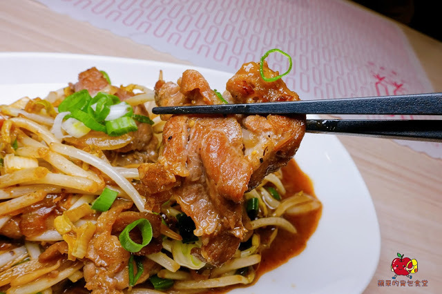 [食記] 新竹竹北-樂槑(同音梅)生活鐵板燒餐廳 充滿膠質滷肉飯香氣四溢 超嫩口菲力牛排充滿奶油香 新鮮Q彈花枝 平價鐵板燒便當