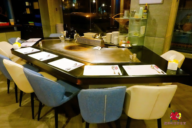 [食記] 新竹竹北-樂槑(同音梅)生活鐵板燒餐廳 充滿膠質滷肉飯香氣四溢 超嫩口菲力牛排充滿奶油香 新鮮Q彈花枝 平價鐵板燒便當