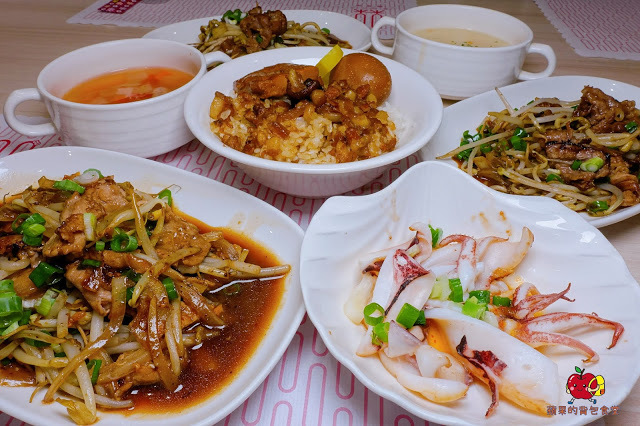 [食記] 新竹竹北-樂槑(同音梅)生活鐵板燒餐廳 充滿膠質滷肉飯香氣四溢 超嫩口菲力牛排充滿奶油香 新鮮Q彈花枝 平價鐵板燒便當