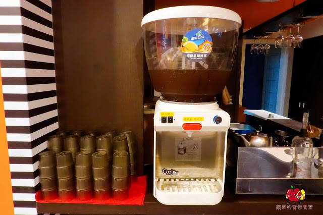 [食記] 新竹竹北-樂槑(同音梅)生活鐵板燒餐廳 充滿膠質滷肉飯香氣四溢 超嫩口菲力牛排充滿奶油香 新鮮Q彈花枝 平價鐵板燒便當