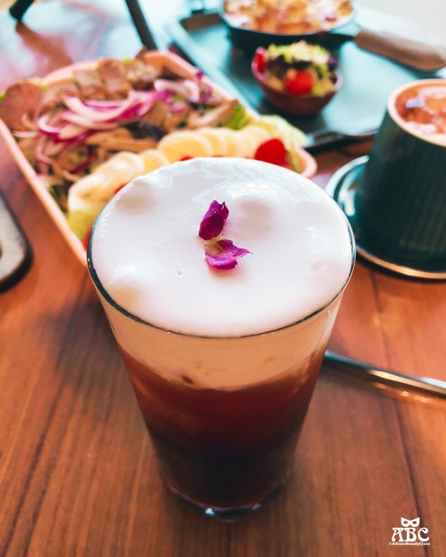 新竹美食|La Kaffa六角咖啡，適合約會聚餐，停車方便！