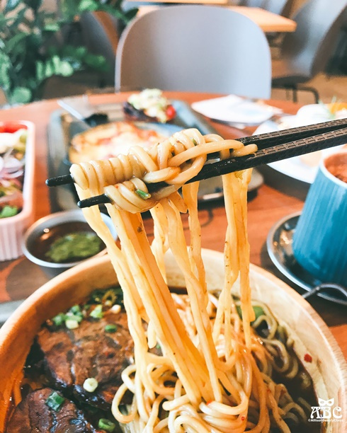 新竹美食|La Kaffa六角咖啡，適合約會聚餐，停車方便！