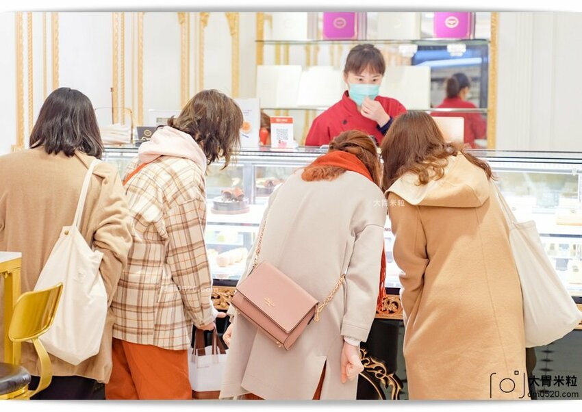 Google評價4.9分的台北東區隱藏甜點,Gelovery Gift 蒟若妮頂級法式甜點店,法國藍帶主廚推出冬季新品肉桂捲x草莓奶霜蛋糕開賣囉~來趟一日偽貴婦下午茶！台北大安區甜點推薦,捷運忠孝敦化