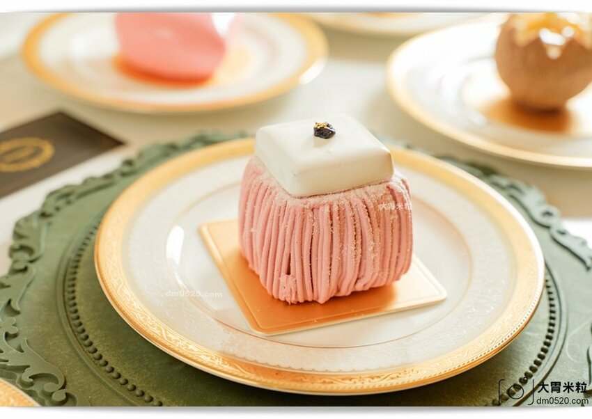 Google評價4.9分的台北東區隱藏甜點,Gelovery Gift 蒟若妮頂級法式甜點店,法國藍帶主廚推出冬季新品肉桂捲x草莓奶霜蛋糕開賣囉~來趟一日偽貴婦下午茶！台北大安區甜點推薦,捷運忠孝敦化