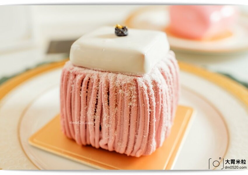 Google評價4.9分的台北東區隱藏甜點,Gelovery Gift 蒟若妮頂級法式甜點店,法國藍帶主廚推出冬季新品肉桂捲x草莓奶霜蛋糕開賣囉~來趟一日偽貴婦下午茶！台北大安區甜點推薦,捷運忠孝敦化