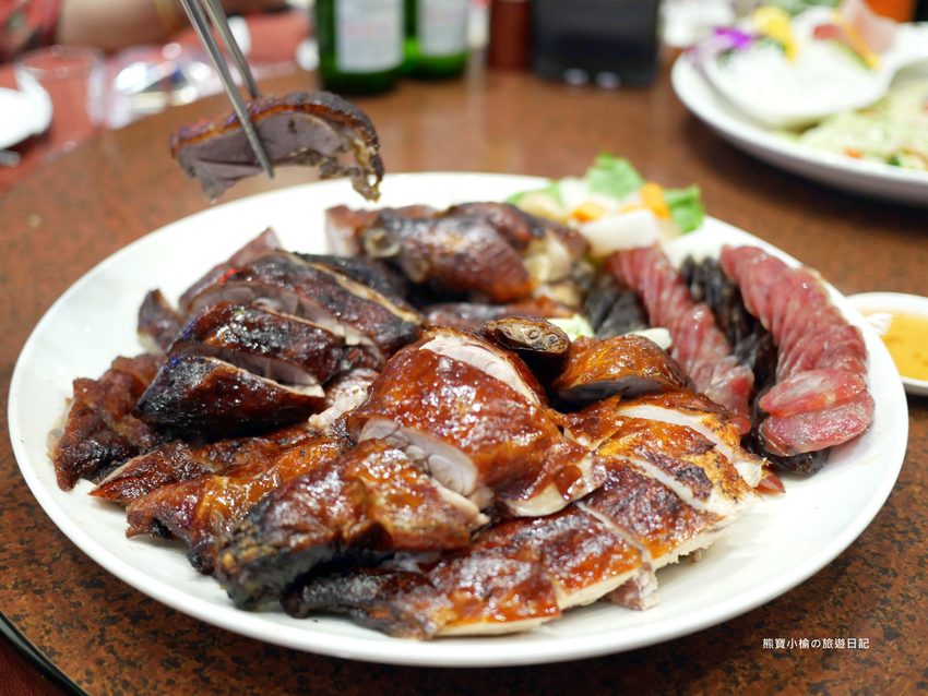 【台中北屯美食】頂園燒鵝担仔廚房太原店，婚宴中式桌菜品嚐心得紀錄，餐廳附免費大型停車場，近太原火車站。 @熊寶小榆の旅遊日記