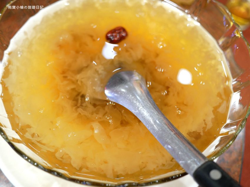 【台中北屯美食】頂園燒鵝担仔廚房太原店，婚宴中式桌菜品嚐心得紀錄，餐廳附免費大型停車場，近太原火車站。 @熊寶小榆の旅遊日記