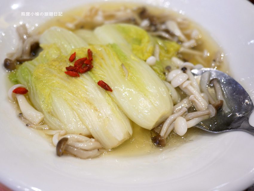 【台中北屯美食】頂園燒鵝担仔廚房太原店，婚宴中式桌菜品嚐心得紀錄，餐廳附免費大型停車場，近太原火車站。 @熊寶小榆の旅遊日記