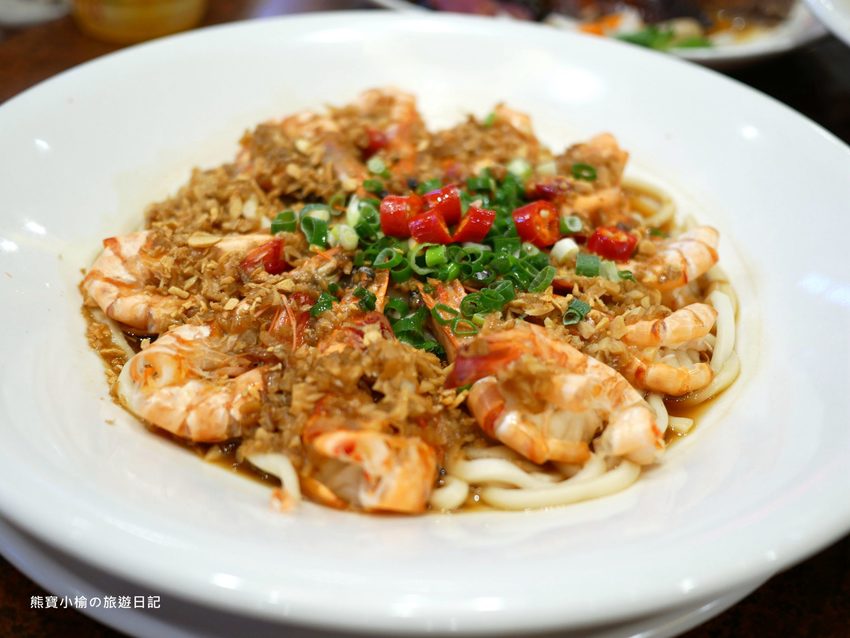 【台中北屯美食】頂園燒鵝担仔廚房太原店，婚宴中式桌菜品嚐心得紀錄，餐廳附免費大型停車場，近太原火車站。 @熊寶小榆の旅遊日記