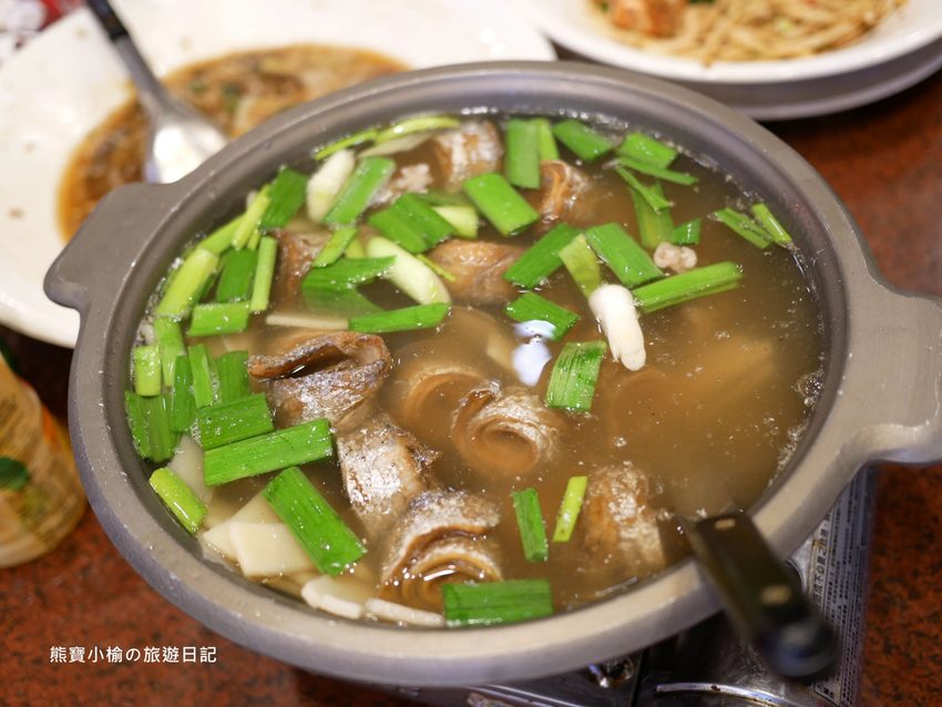 【台中北屯美食】頂園燒鵝担仔廚房太原店，婚宴中式桌菜品嚐心得紀錄，餐廳附免費大型停車場，近太原火車站。 @熊寶小榆の旅遊日記