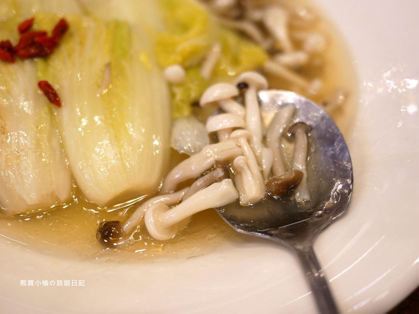 【台中北屯美食】頂園燒鵝担仔廚房太原店，婚宴中式桌菜品嚐心得紀錄，餐廳附免費大型停車場，近太原火車站。 @熊寶小榆の旅遊日記