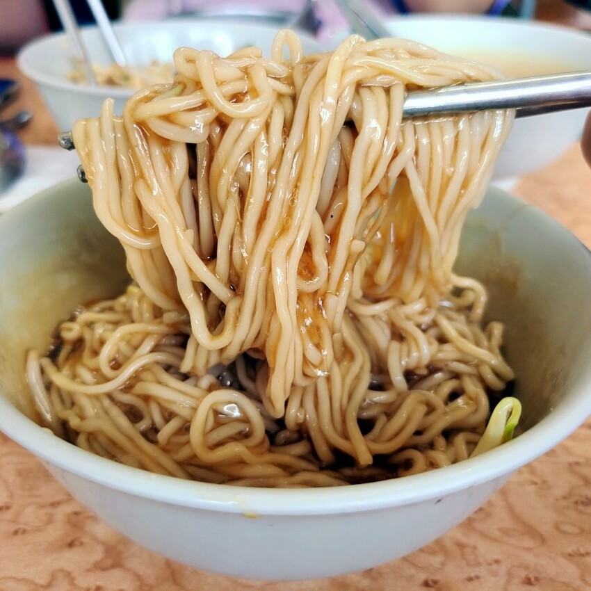 【南澳美食】安打烏醋麵.往返蘇花改超人氣小吃店!