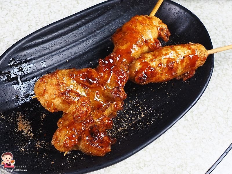 桃園中壢美食-烤貝烤牡燒烤店-路邊攤的價格卻能舒適的室內用餐環境，超大生蠔七顆只要70元  (邀約) @民宿女王芽月-美食.旅遊.全台趴趴走