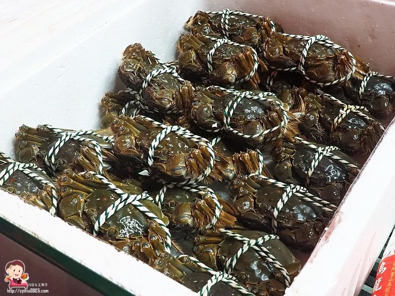 桃園中壢美食-烤貝烤牡燒烤店-路邊攤的價格卻能舒適的室內用餐環境，超大生蠔七顆只要70元  (邀約) @民宿女王芽月-美食.旅遊.全台趴趴走