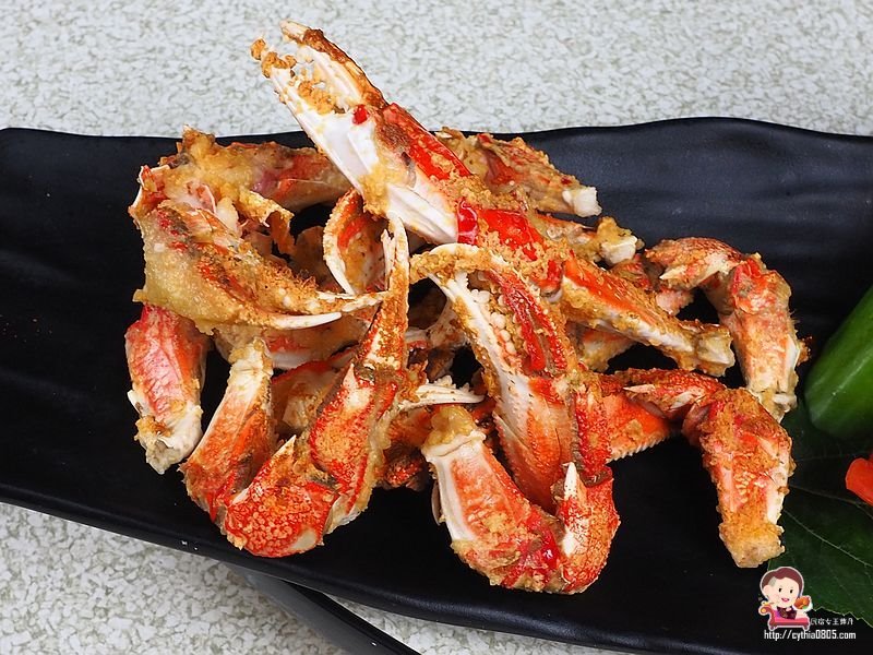 桃園中壢美食-烤貝烤牡燒烤店-路邊攤的價格卻能舒適的室內用餐環境，超大生蠔七顆只要70元  (邀約) @民宿女王芽月-美食.旅遊.全台趴趴走