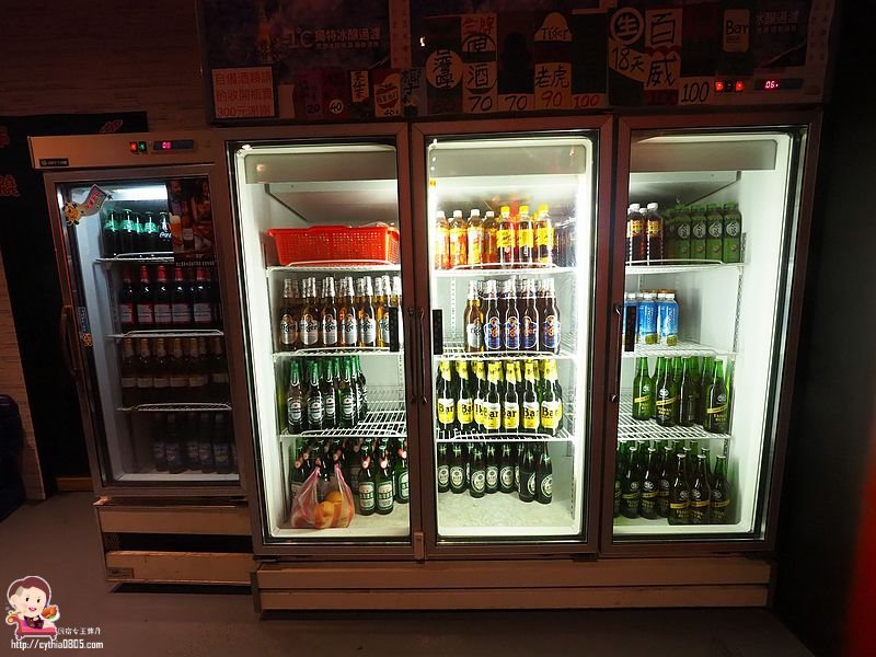 桃園中壢美食-烤貝烤牡燒烤店-路邊攤的價格卻能舒適的室內用餐環境，超大生蠔七顆只要70元  (邀約) @民宿女王芽月-美食.旅遊.全台趴趴走