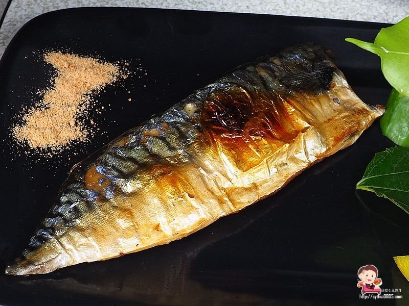 桃園中壢美食-烤貝烤牡燒烤店-路邊攤的價格卻能舒適的室內用餐環境，超大生蠔七顆只要70元  (邀約) @民宿女王芽月-美食.旅遊.全台趴趴走